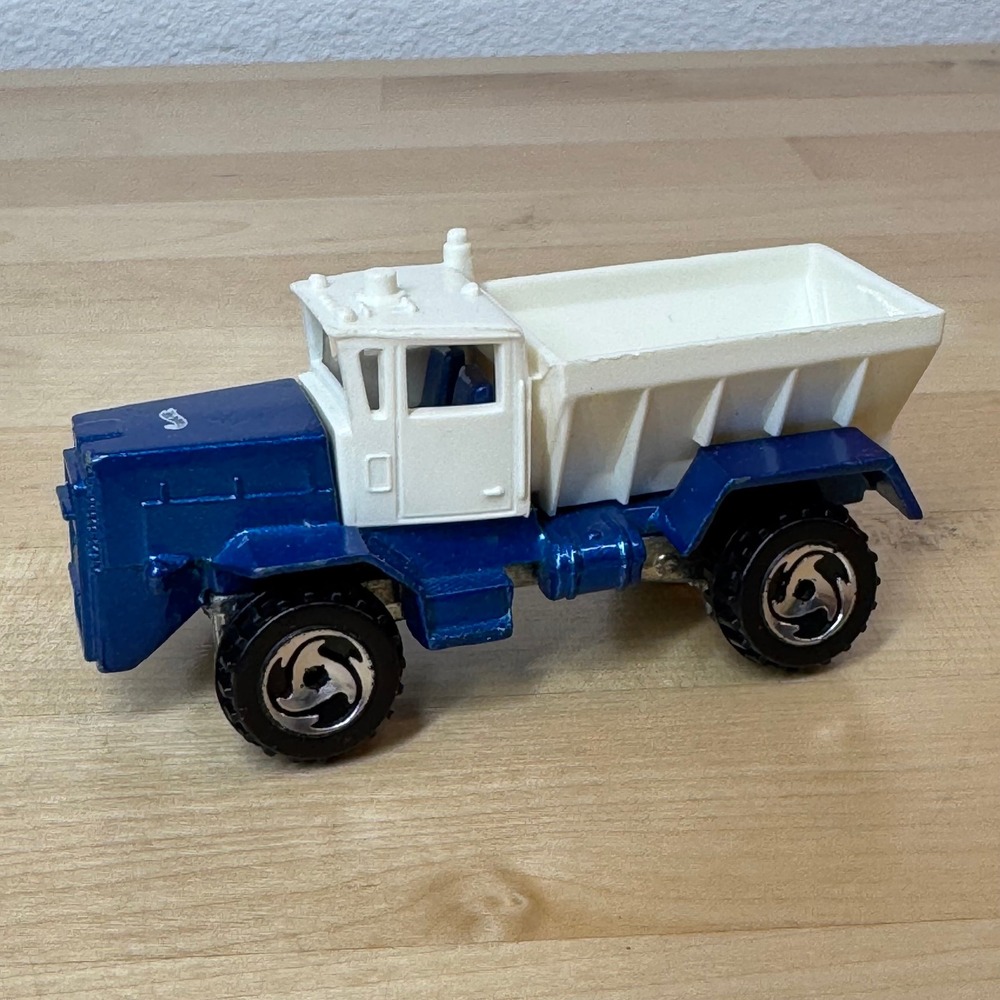 Hot Wheels Oshkosh Snowplow 1983 Blue White Diecast Construction Truck Malaysia